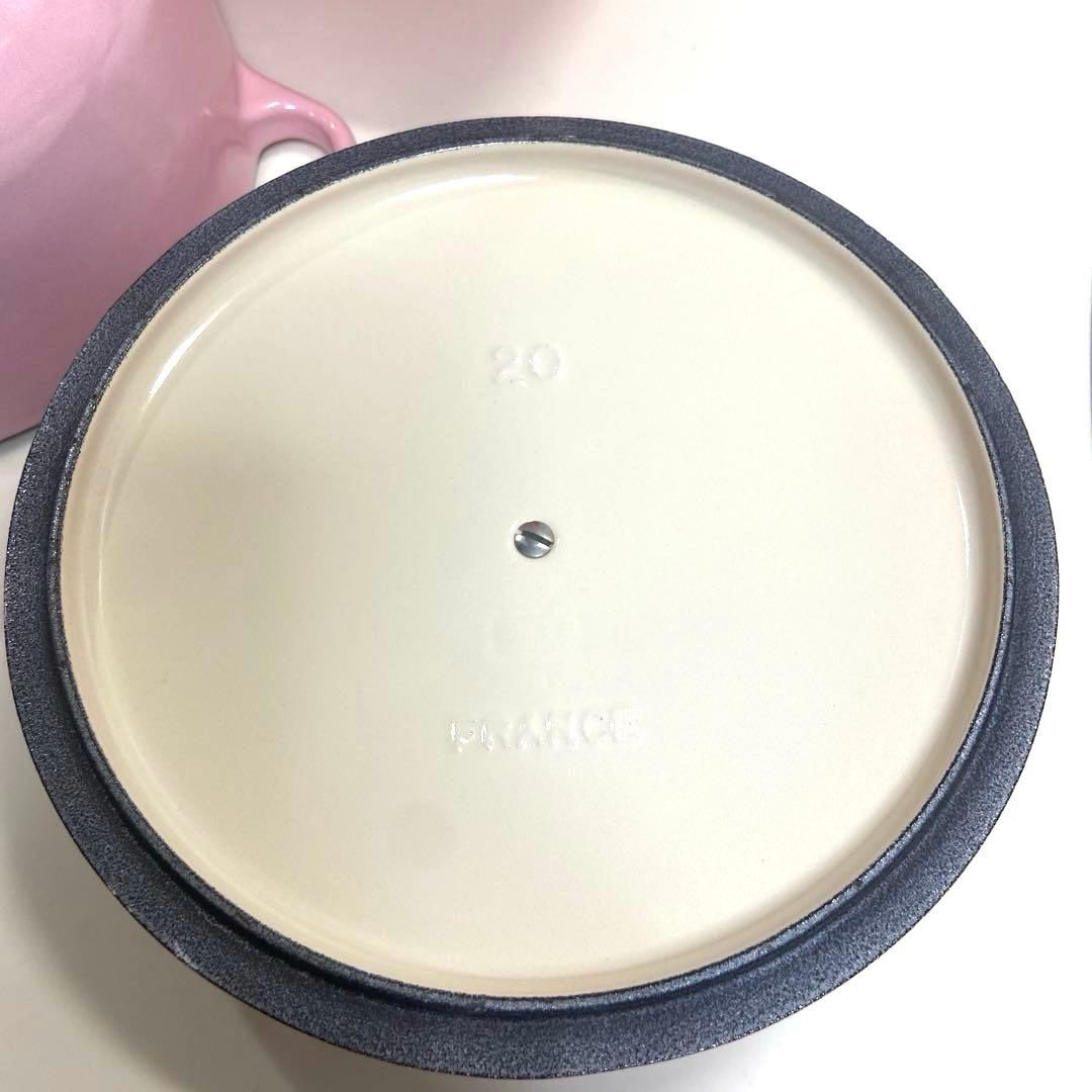 【未使用】廃盤品　ルクルーゼ　ココットロンド鋳鉄 20cm
