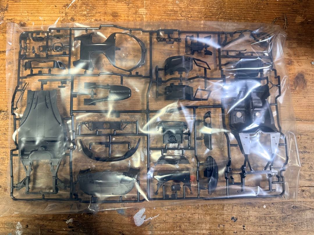 タミヤ会長直筆サイン入り タミヤ 1／ 24 ラ フェラーリ イエロー