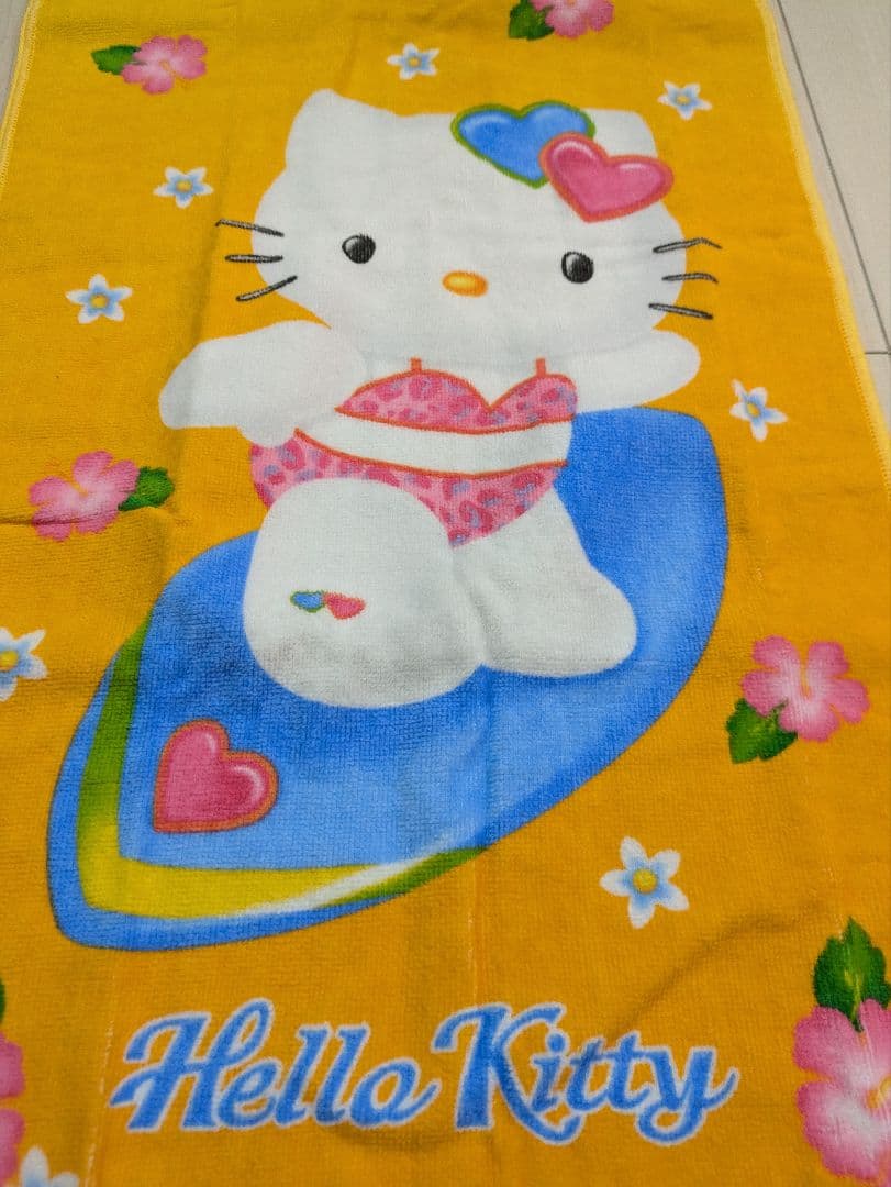 ハローキティ　スポーツタオル　水着　2002年サンリオ