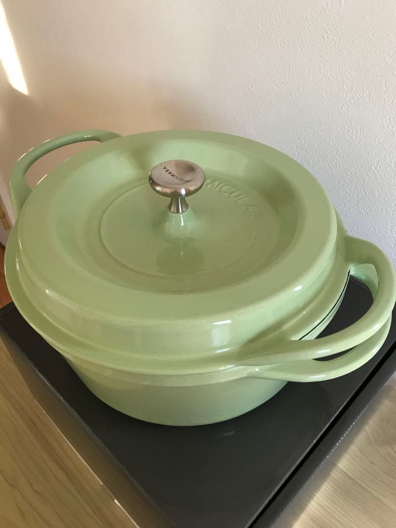 Vermicular バーミキュラ オーブンポットラウンド 22cm