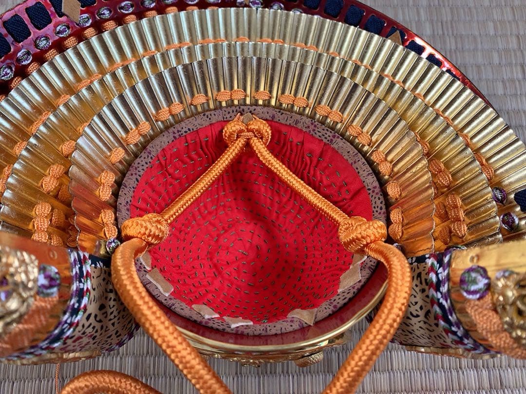 五月人形・兜(白檀威)＋太刀弓揃え、名工六代目 平安甲庄作 : ヴィンテージ