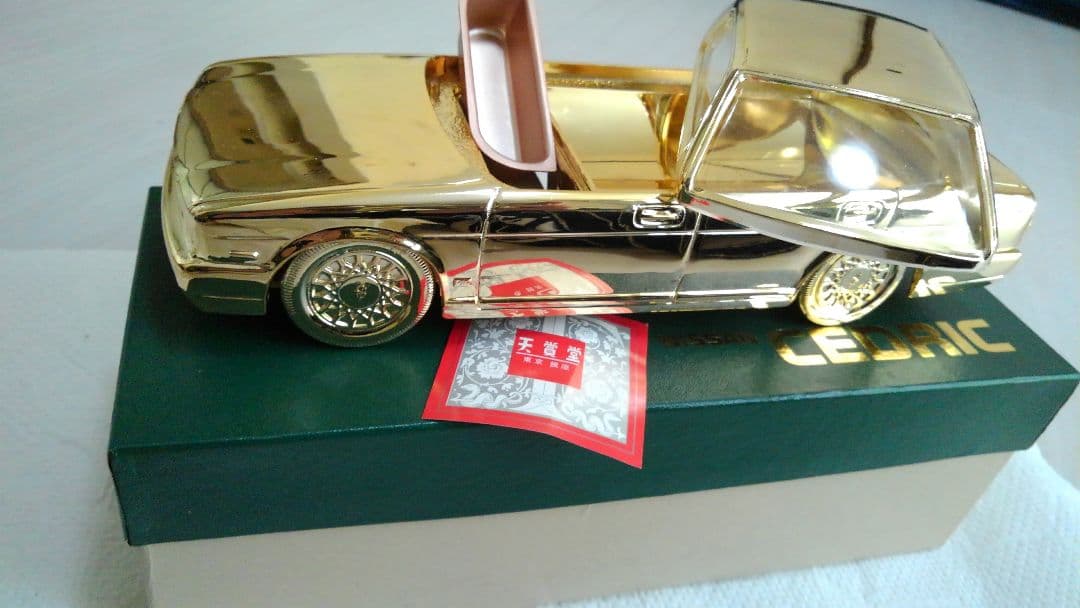 シガレットケース、オルゴール