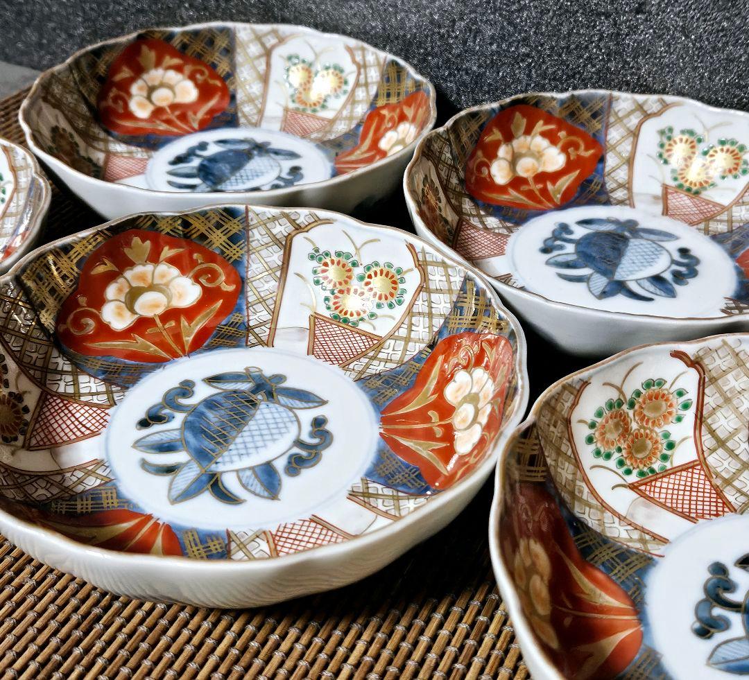 明治時代 古伊万里 錦手 金彩色絵 見込に柘榴 花の図 輪花口縁 深皿 膾