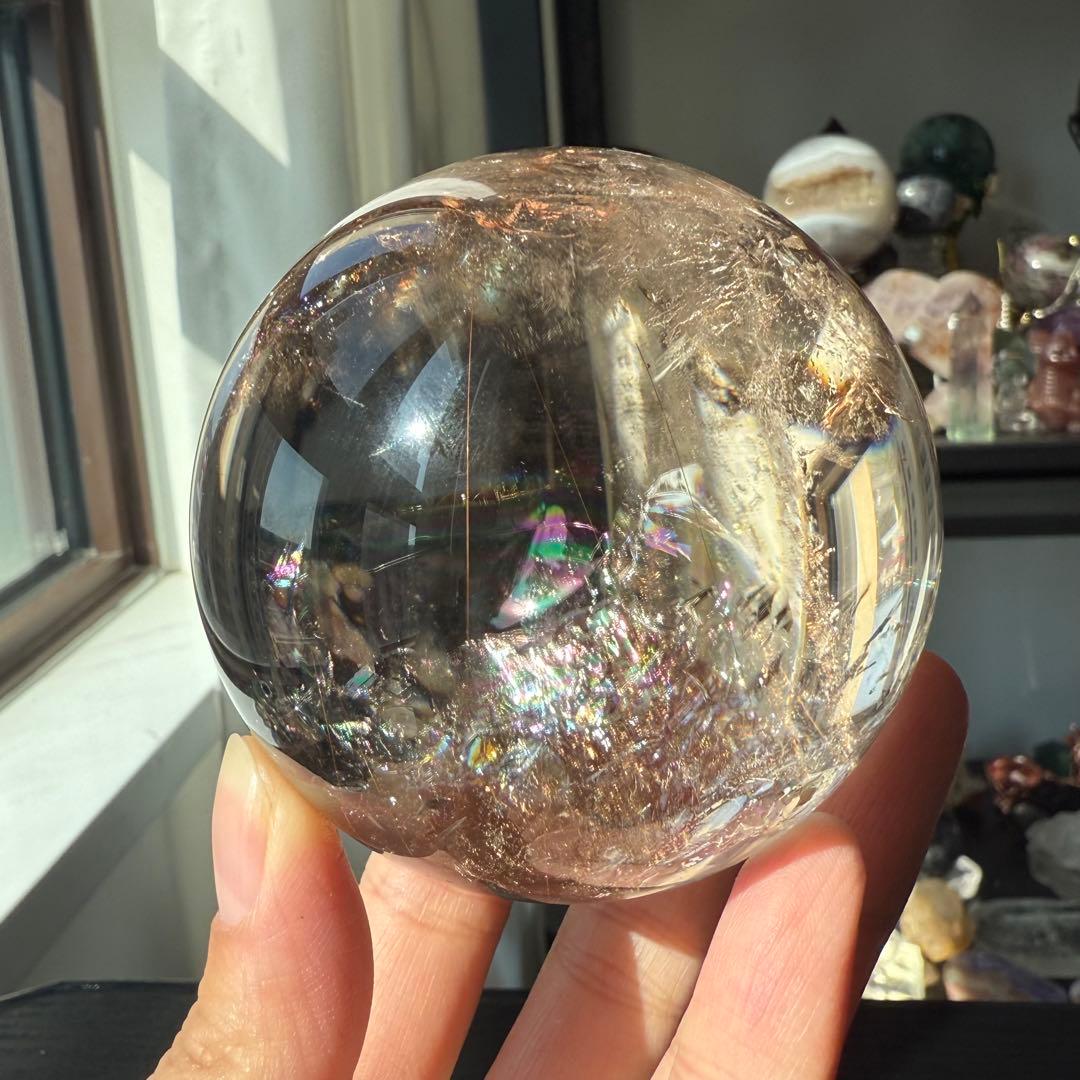 天然石ルチルクォーツ共生スモーキークォーツのスフィア　丸玉NO.100914