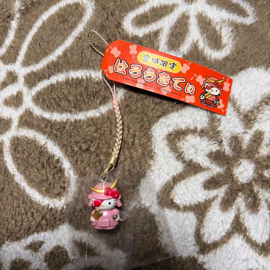 ご当地キティちゃん 宮城限定根付け - メルカリ