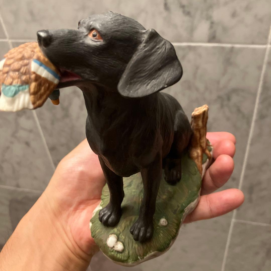 アメリカ80年代手描きの瞳が美しく誇らしげに鴨を咥えるラブラドールレトリバー陶器