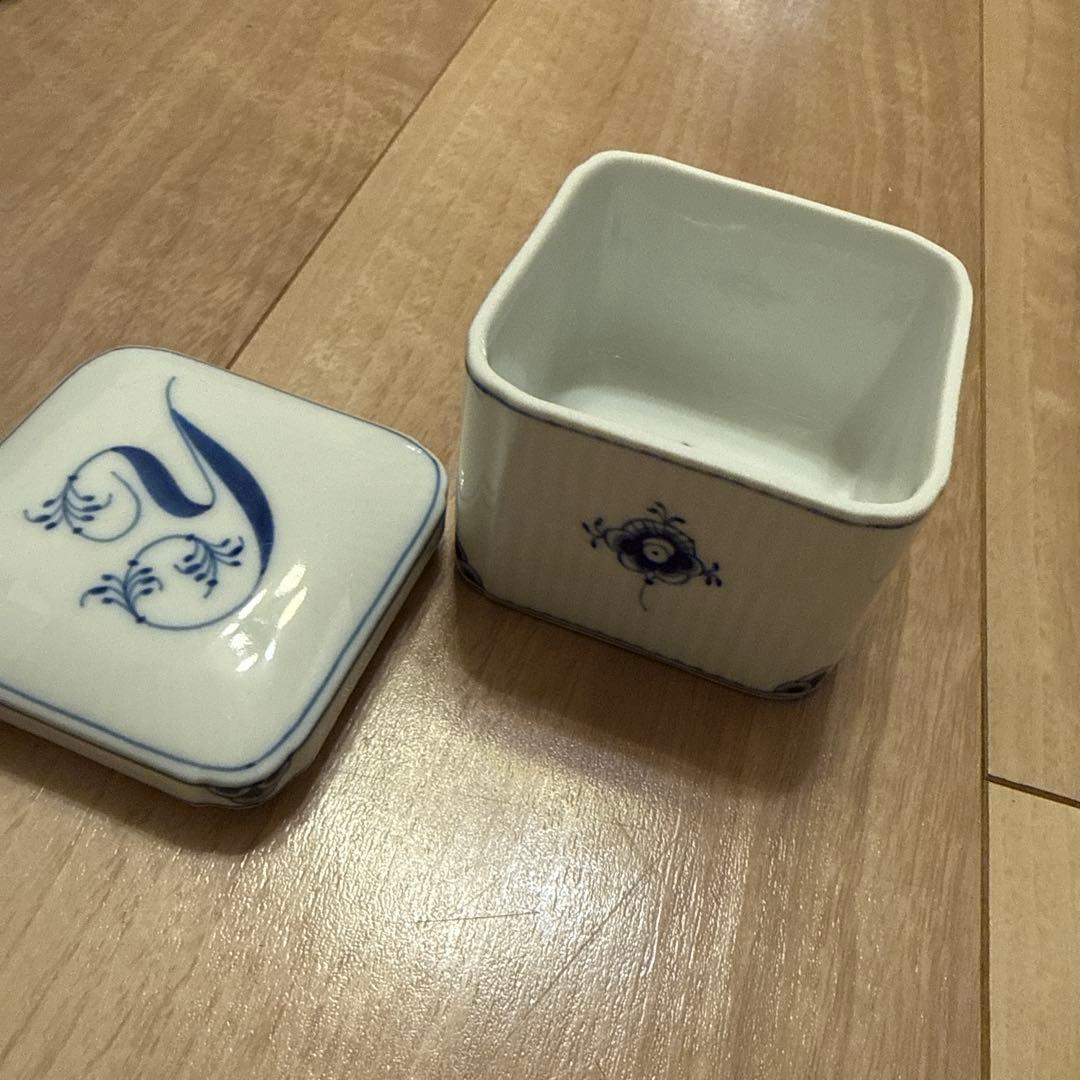 ロイヤルコペンハーゲン　アルファベット コレクション ボンボニエール スクエア