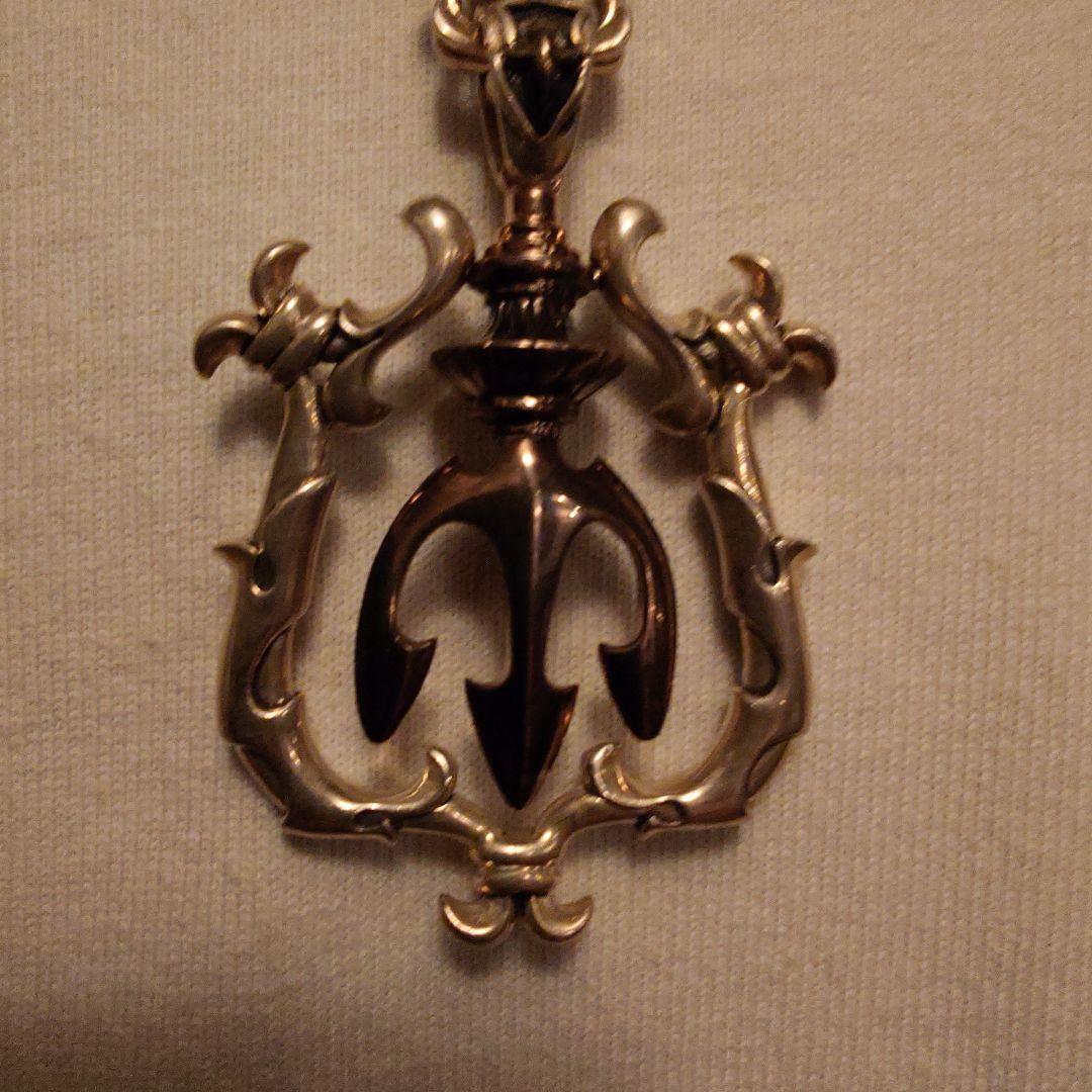 ロードキャメロット.シルバー トライデント型ペンダントネックレス