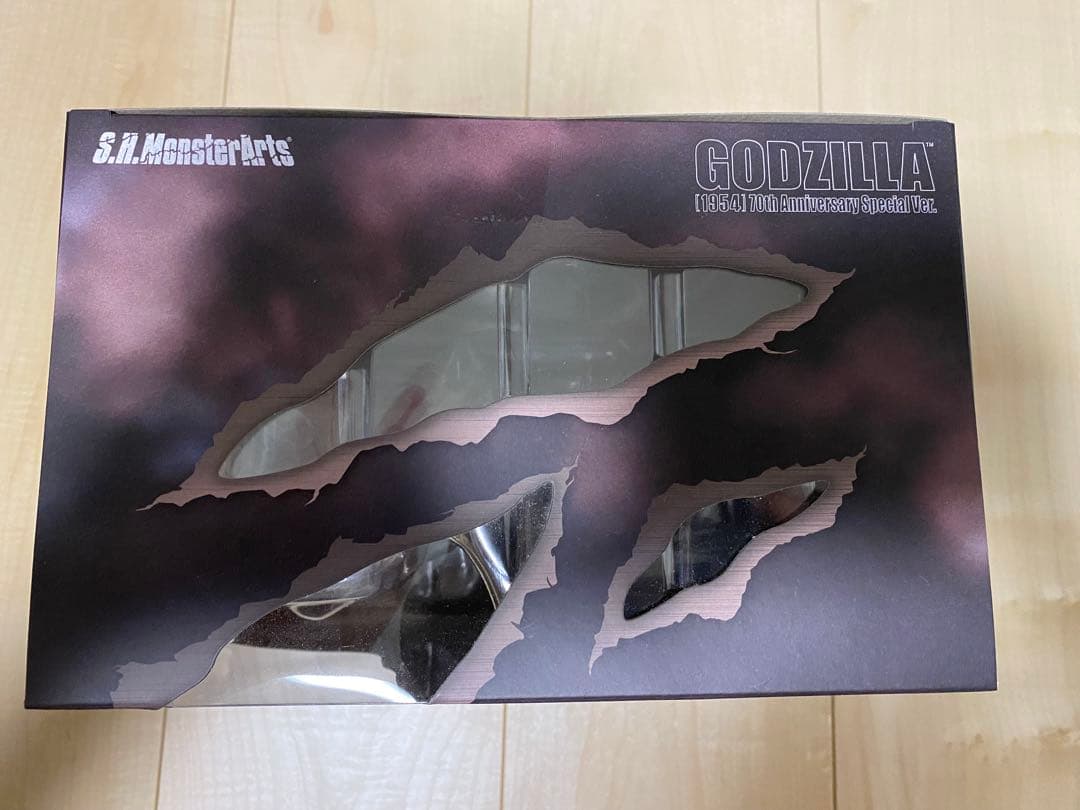 S.H. MonsterArts ゴジラ (1954)70周年 特別記念ver.