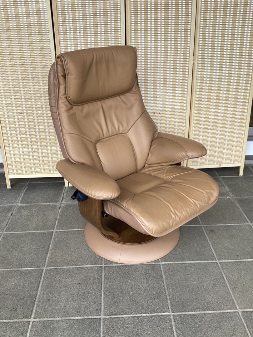 カリモク　リクライニングチェア 回転椅子　パーソナルチェア