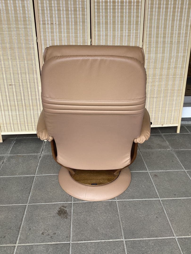 カリモク　リクライニングチェア 回転椅子　パーソナルチェア