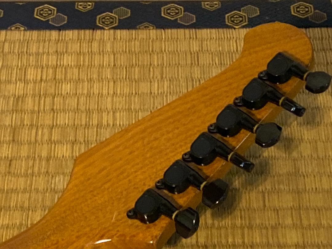 704 firebird type エレキギター non reverseの通販はau PAY