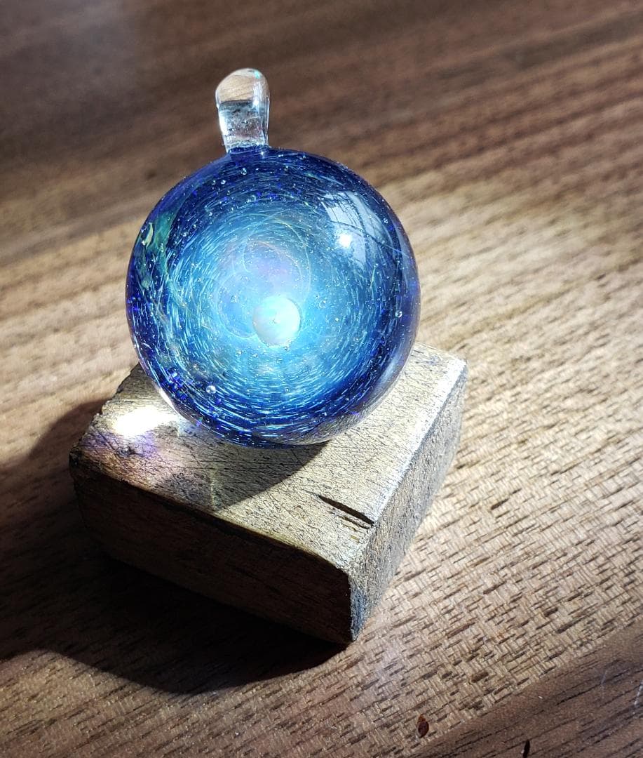 宇宙　ガラスペンダントトップ