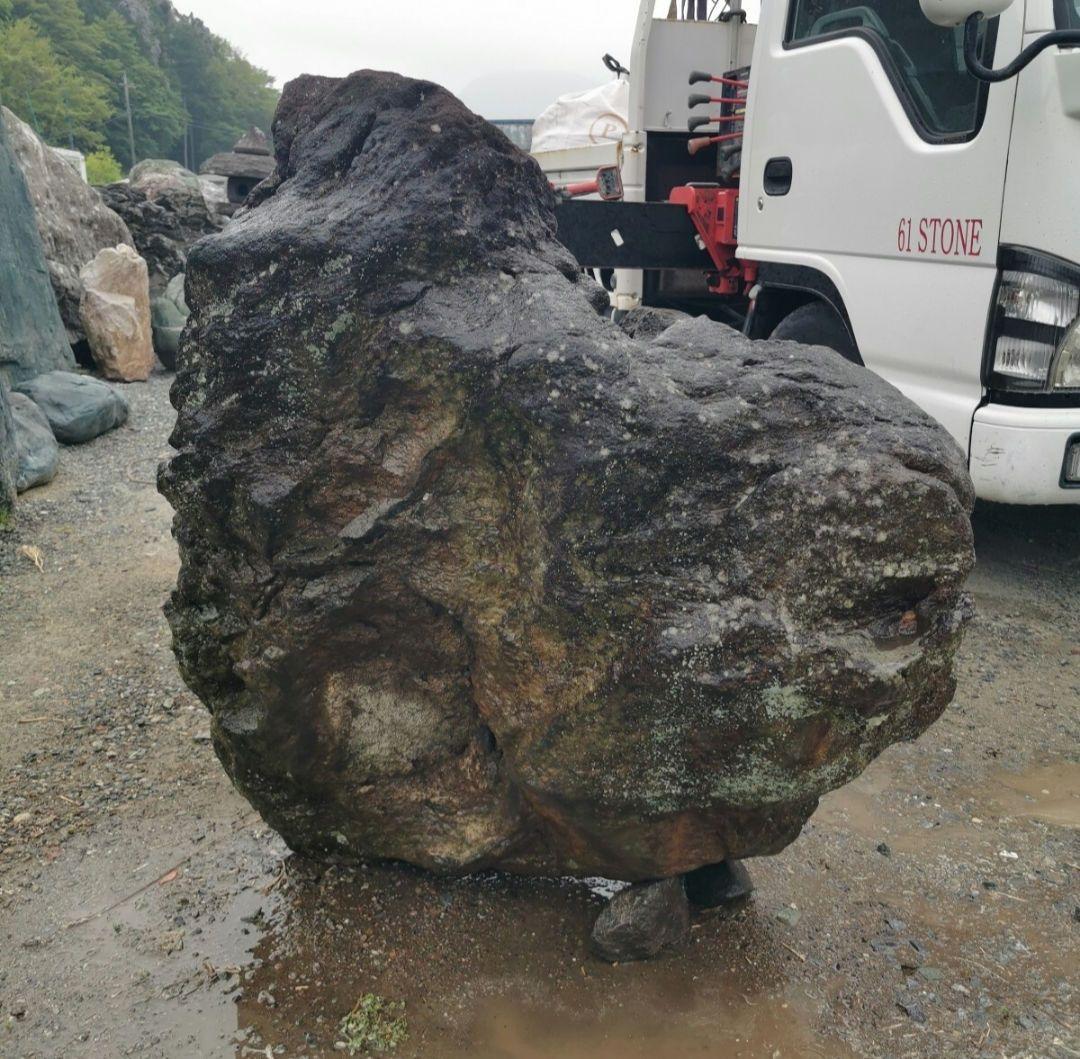 鳥海石 604キロ 庭石 石 石材 庭 坪庭 ガーデニング - メルカリ