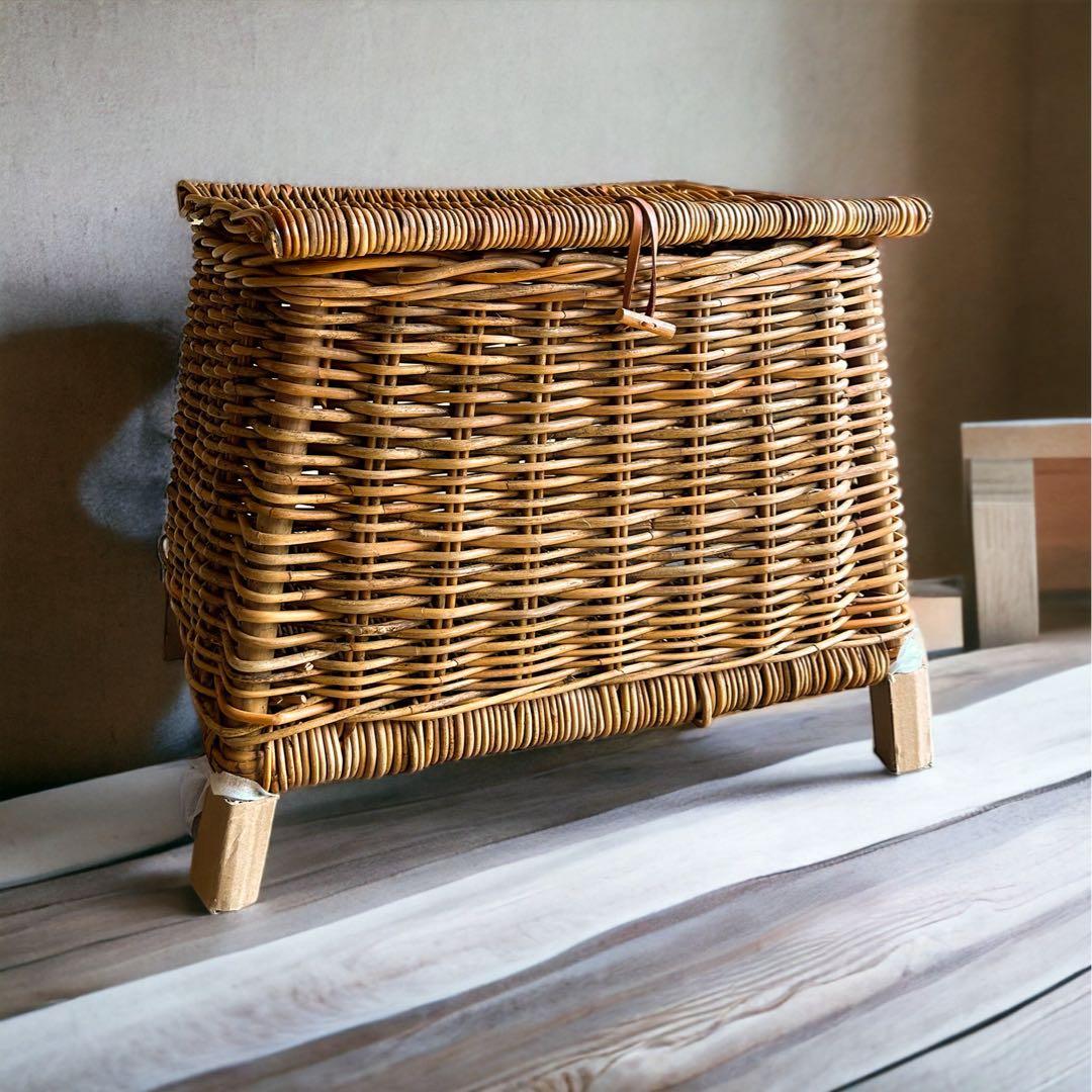 天然皮付き籐アラログ　インテリアバスケット　蓋付きバスケット　チェストバスケット
