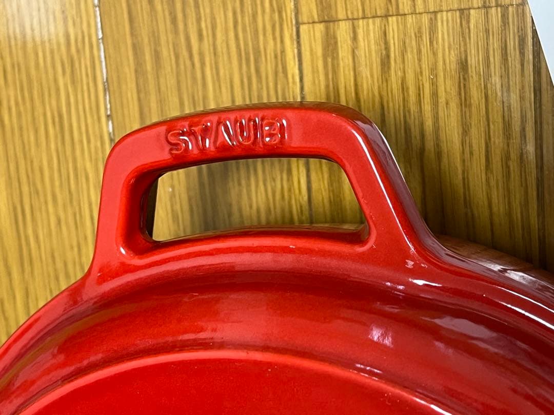 staub 2点セット　　スキヤキ＆グリル、ラムカンチェリー