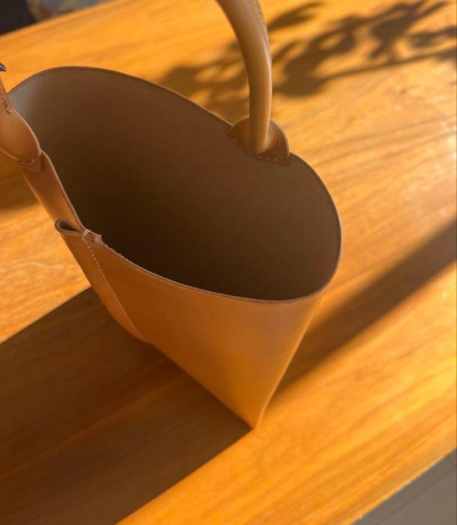 【レザーティッシュボックスカバー】イタリアンレザー ヘッドレスト装着可 キャメル