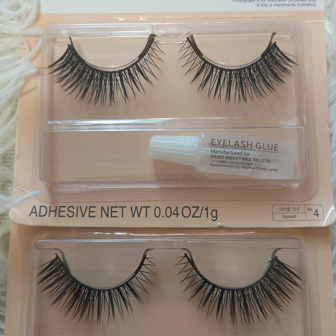 【廃盤　レア】ダイソー　つけまつげ　eyelash 自然なボリューム