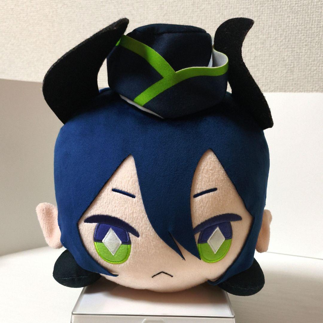 ツイステ 寝そべりぬいぐるみ マレウス - メルカリ