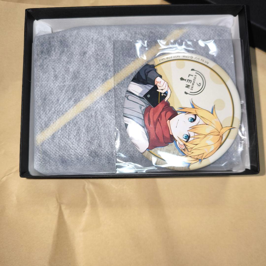 鏡音リン 本革L字ファスナー長財布 缶バッジ付き 　リバイバル