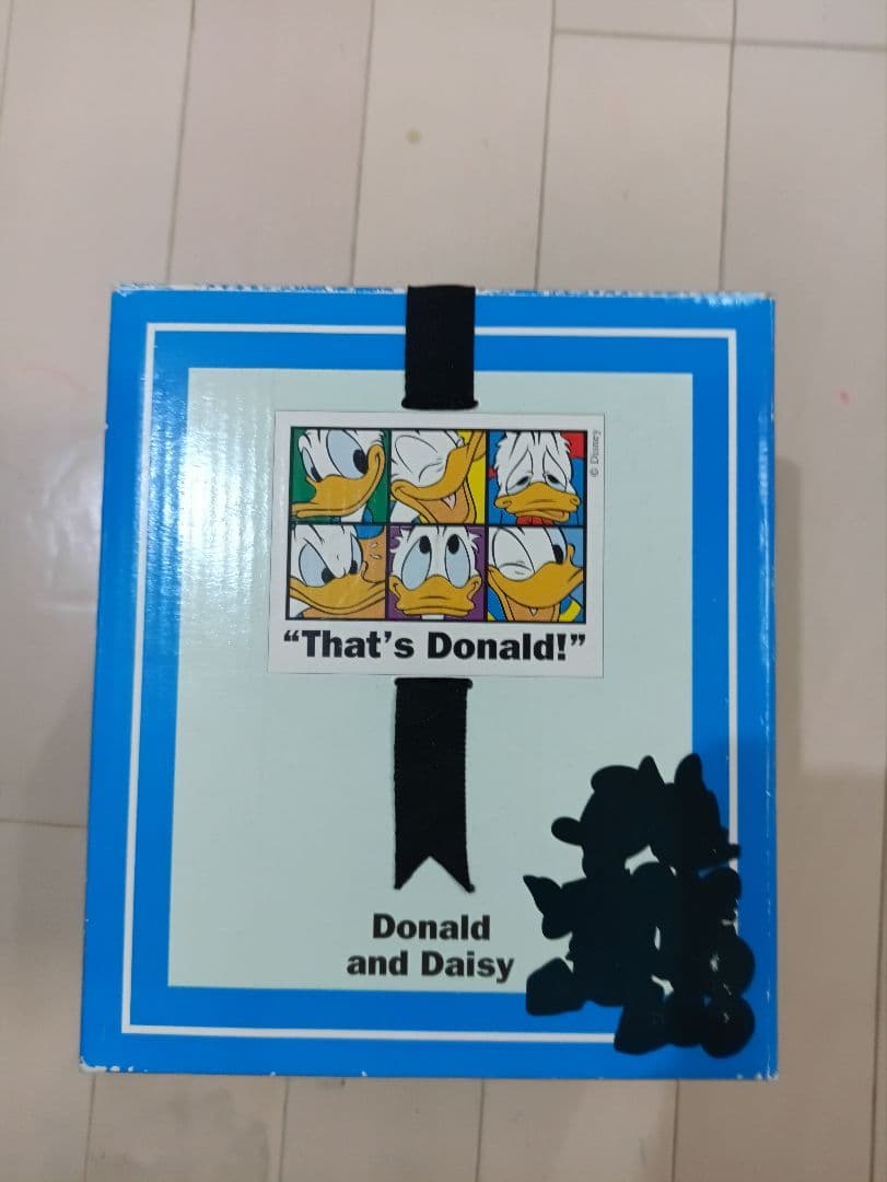 ディズニー　ドナルド　デイジー　ダック　置物　スタチュー　フィギュア