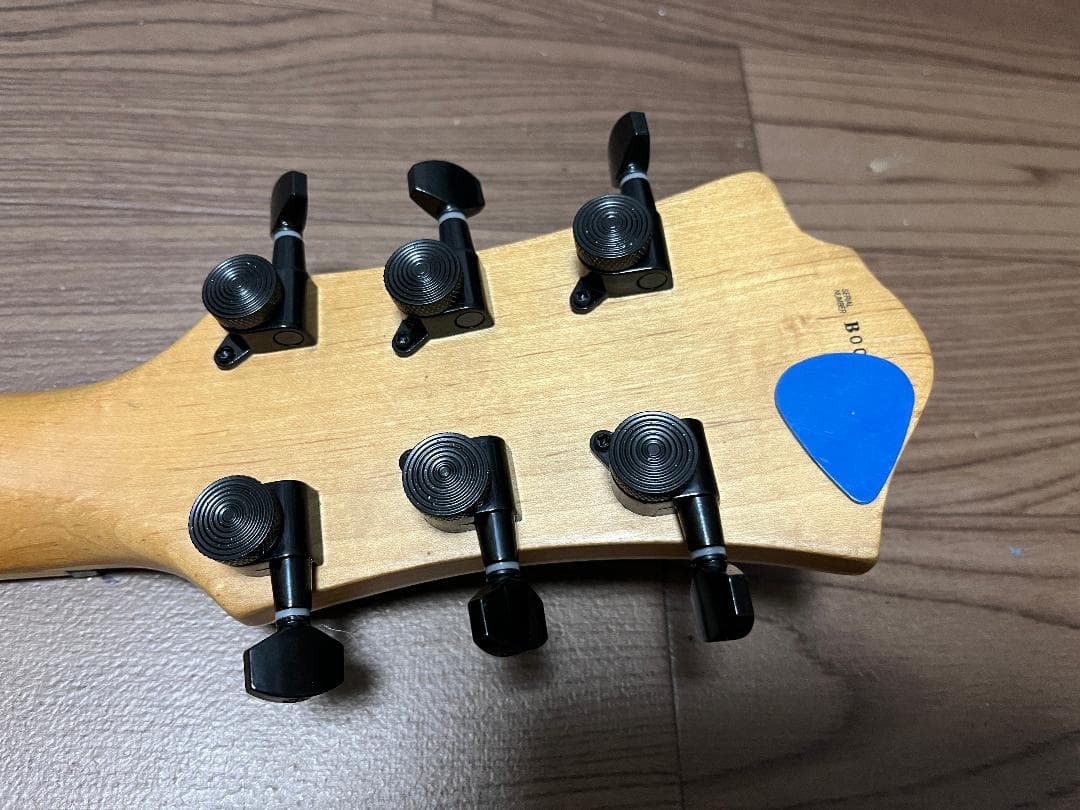 B.C.RICH モッキンバード ギター シースルーブラックサンバースト　虎目