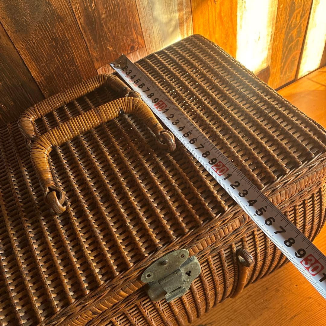 ラタン 蓋付きバスケット