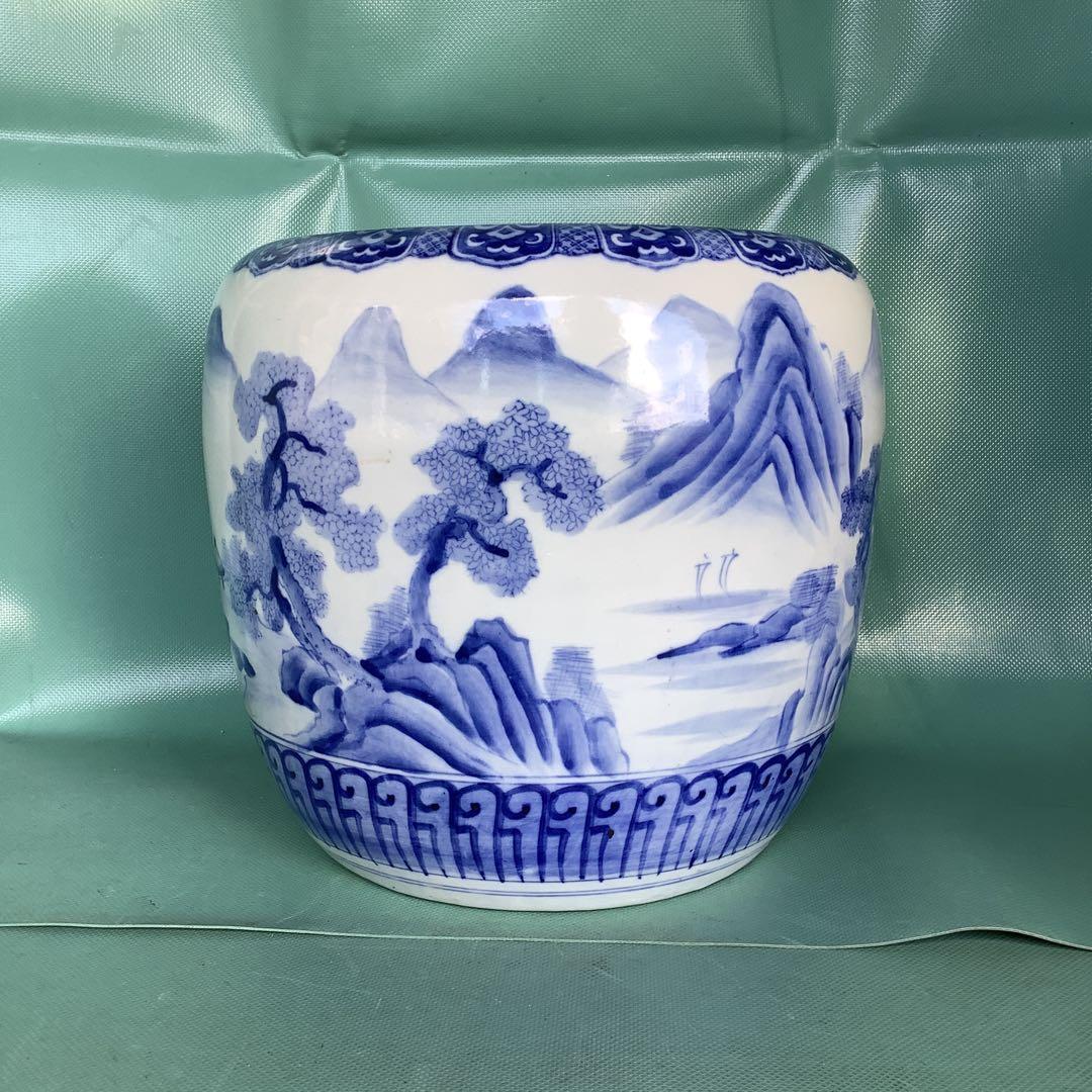 手頃なサイズの火鉢、 7-102