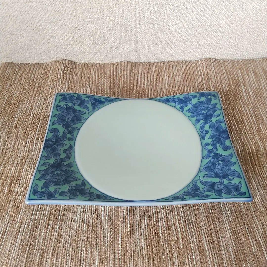 青い花柄の四角い皿 - メルカリ