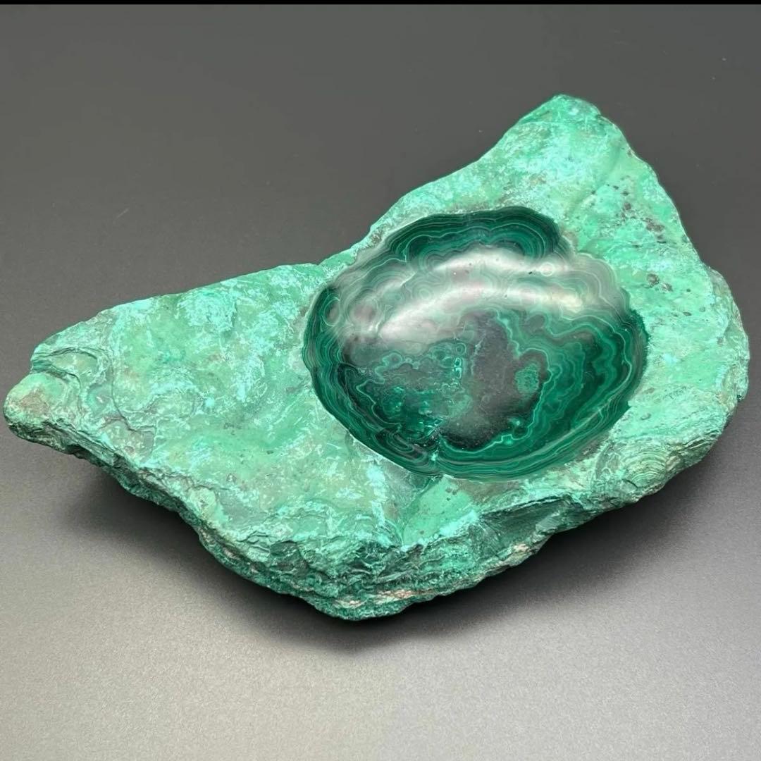 ☆癒される模様と色合い☆強いヒーリングパワー☆マラカイト 原石 浄化皿 天然石
