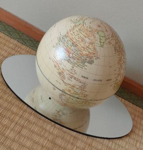 激レア 自動で回る地球儀