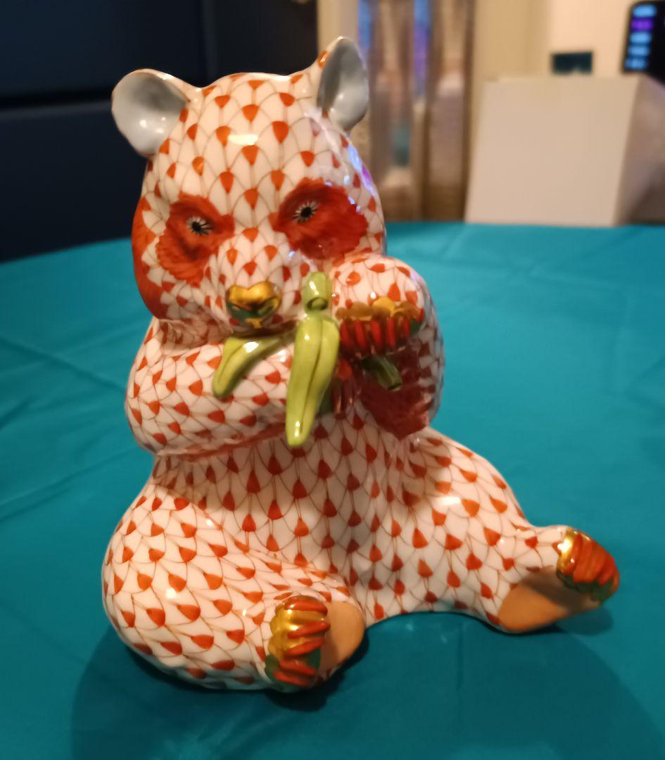 【HEREND】ヘレンド　動物シリーズ　笹を食すパンダ　ハンドペイント　磁器製