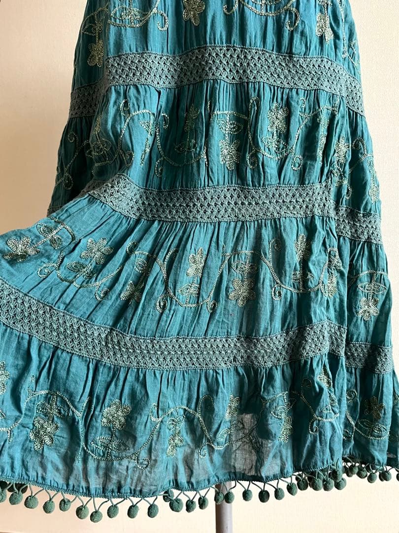 希少一点物　ガーゼワンピース　リメイクエプロン　金刺繍　ボンボン　プレゼント