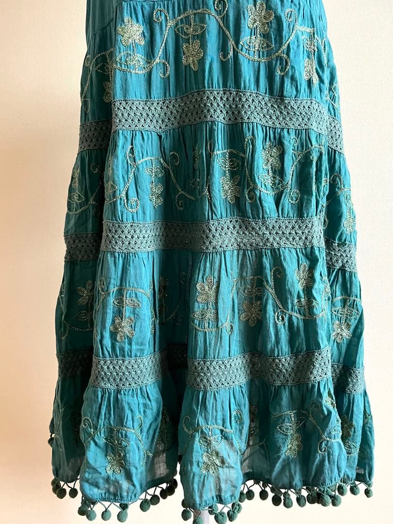 希少一点物　ガーゼワンピース　リメイクエプロン　金刺繍　ボンボン　プレゼント