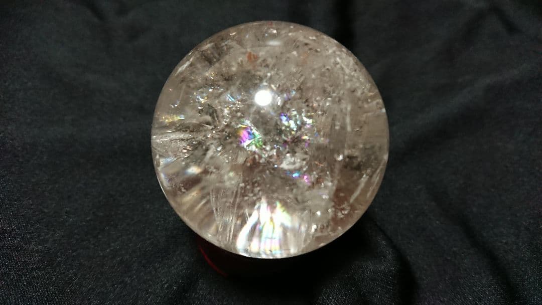 アイリスクォーツ 別名　レインボークリスタル　持つ人を選ばない万能の石　開運