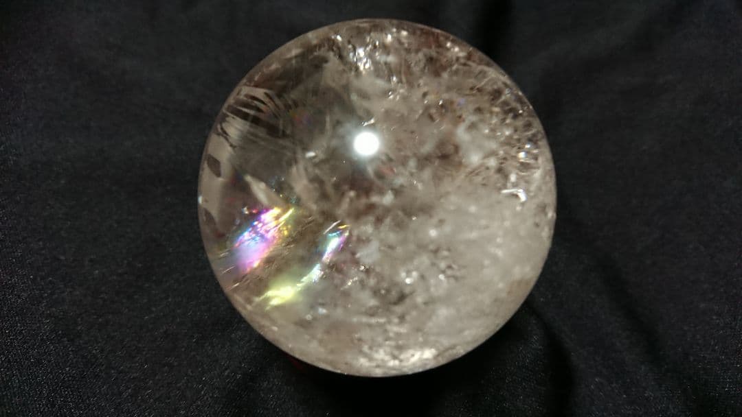 アイリスクォーツ 別名　レインボークリスタル　持つ人を選ばない万能の石　開運