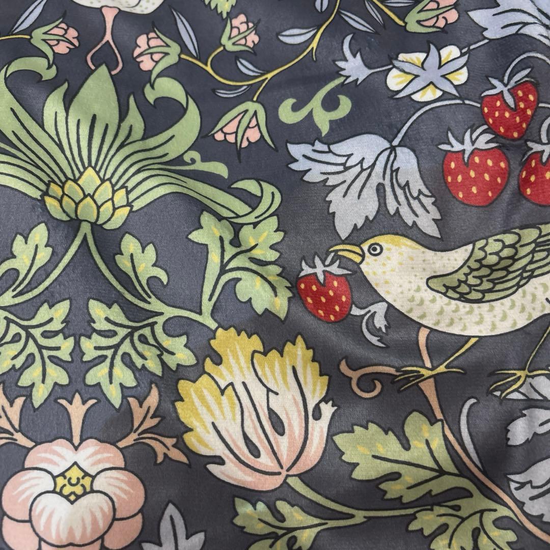 新品　V&A あったかカバー　いちご泥棒掛けふとんカバー　フランネル シングル