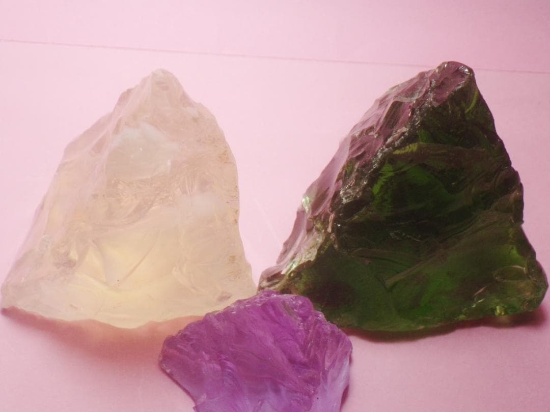 アンダラクリスタル　三角 　２５０９１３－２