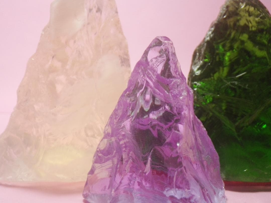 アンダラクリスタル　三角 　２５０９１３－２