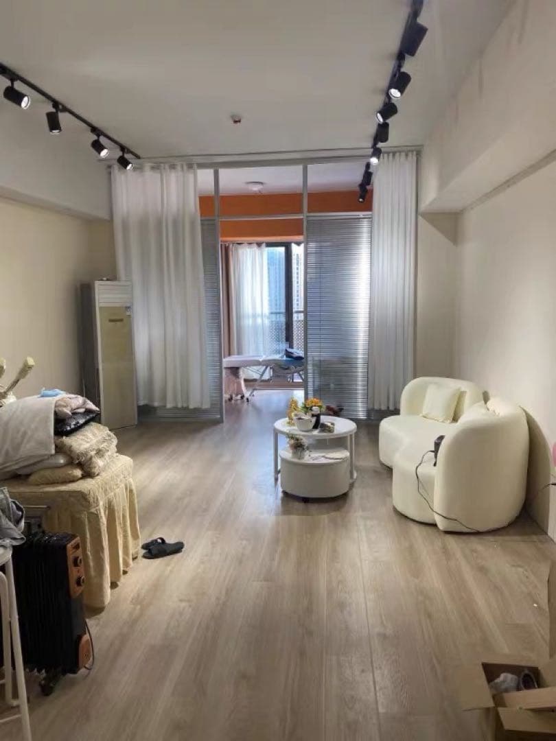 ホワイトファブリックソファ 曲線デザイン