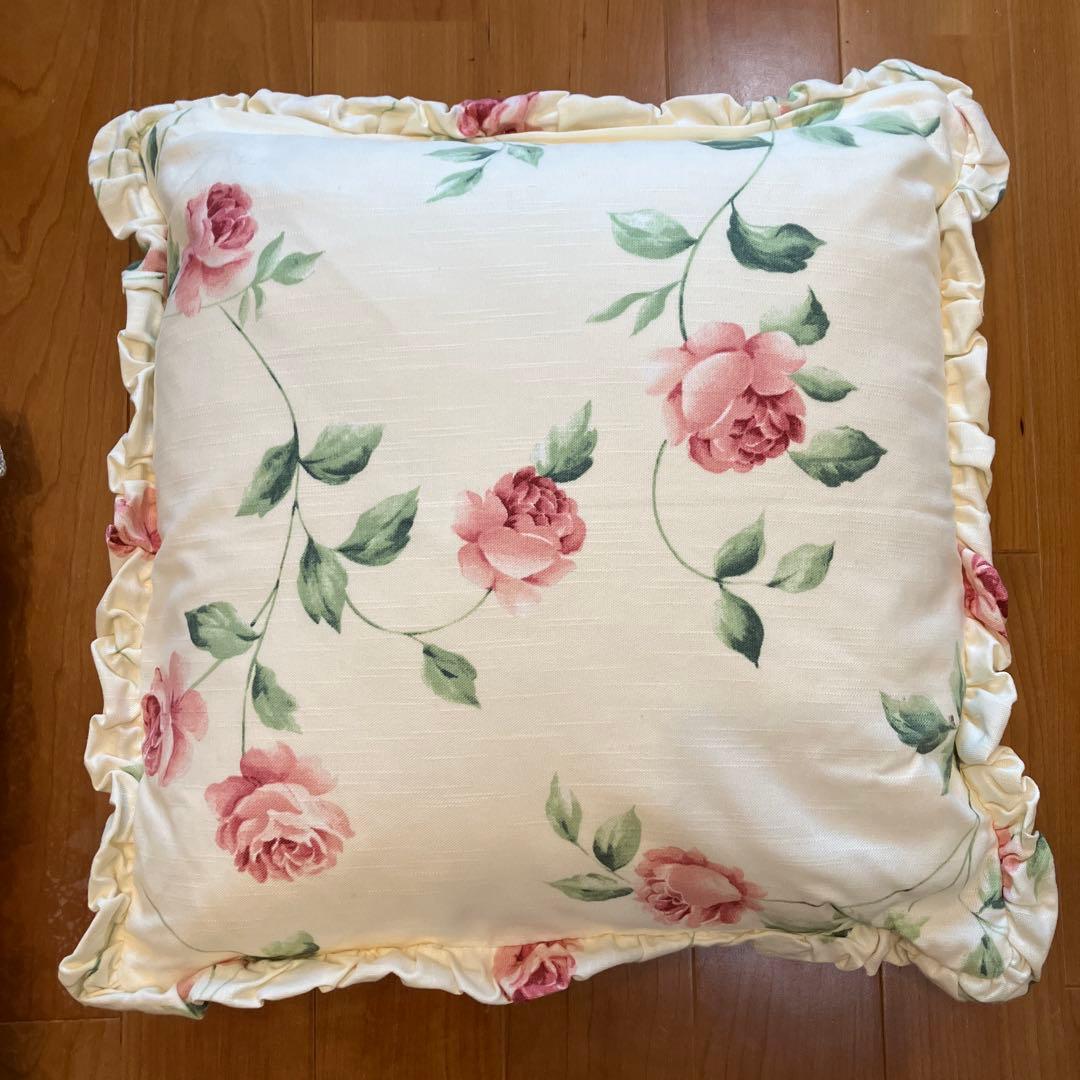 新品未使用 極美品 ローラアシュレイ クッションカバー ３点セット 激レア品