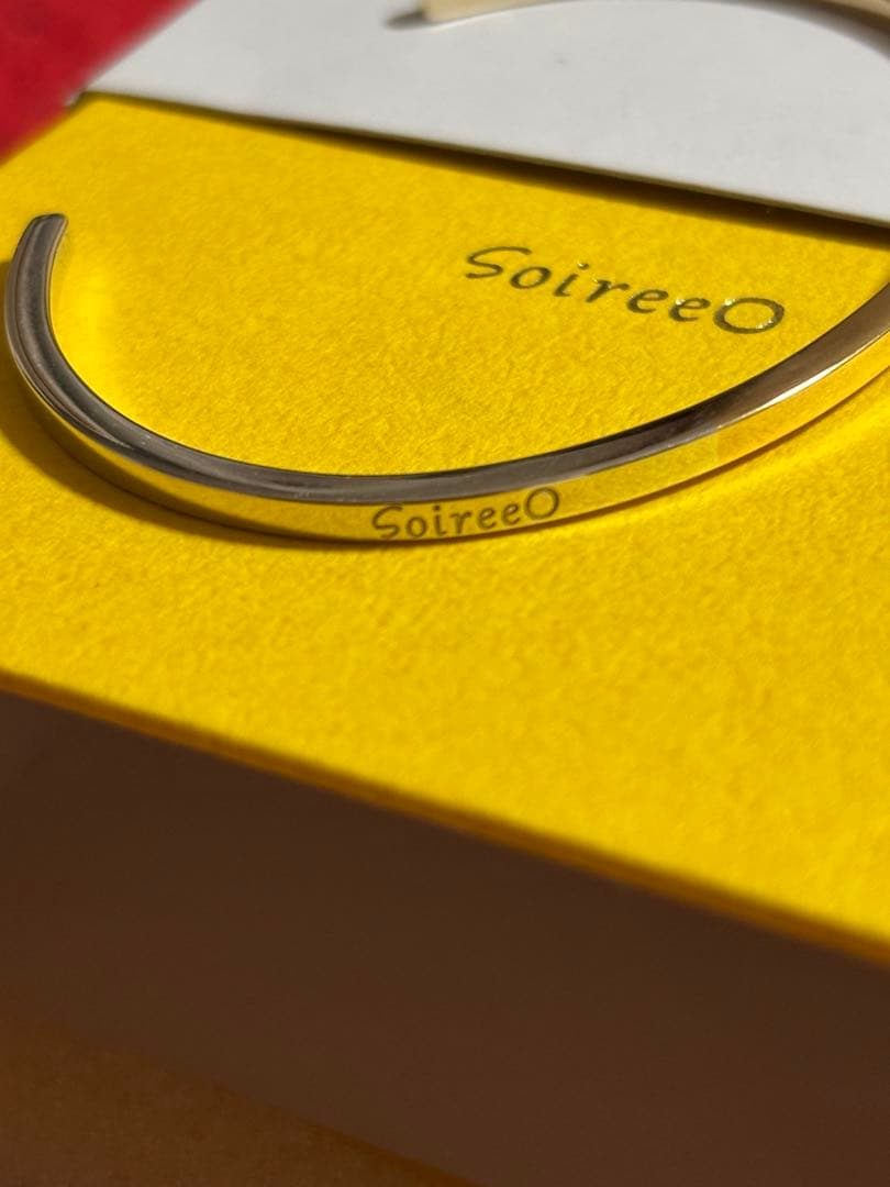 ソワレオー　soireeo K10 バングル　Nissy 西島隆弘　AAA