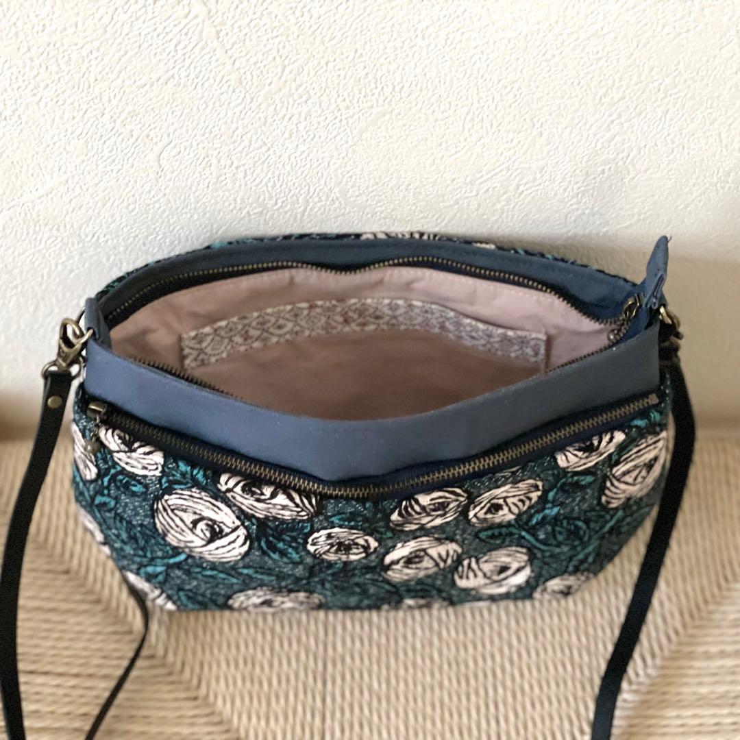 ⚮̈ミナペルホネン　rosy ドラポケショルダー　サコッシュ