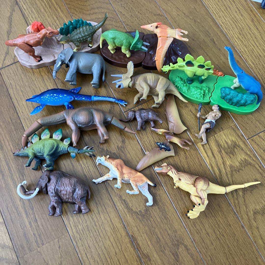 アニア12体＋マクドナルド ハッピーセット アニア 恐竜 全6種類 - メルカリ