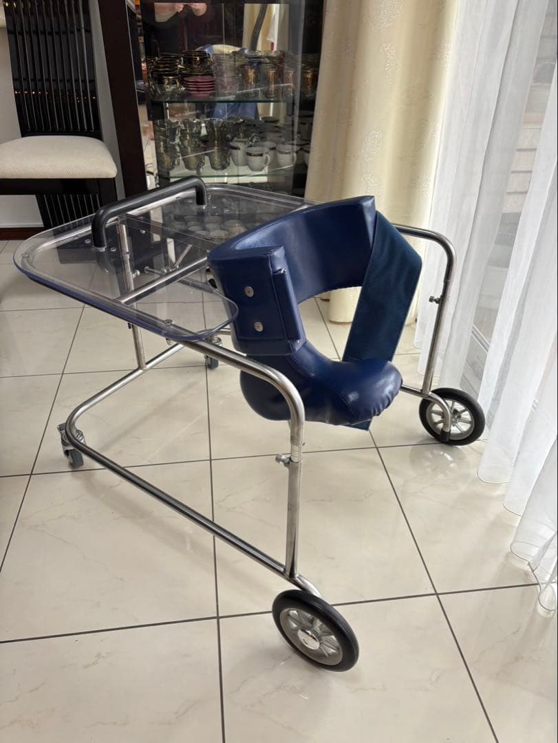 美品 SRCウォーカー sサイズ　障害児用歩行器　有薗製作所