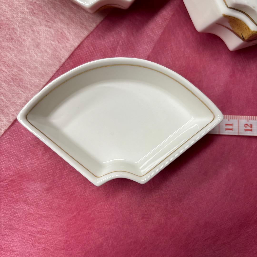 ナルミ（NARUMI）の白耀磁器 金銀彩 武蔵野文 扇皿（おうぎざら）