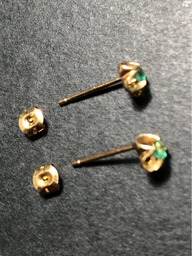 K18 計0.7g エメラルド　フラワーデザイン　ピアス