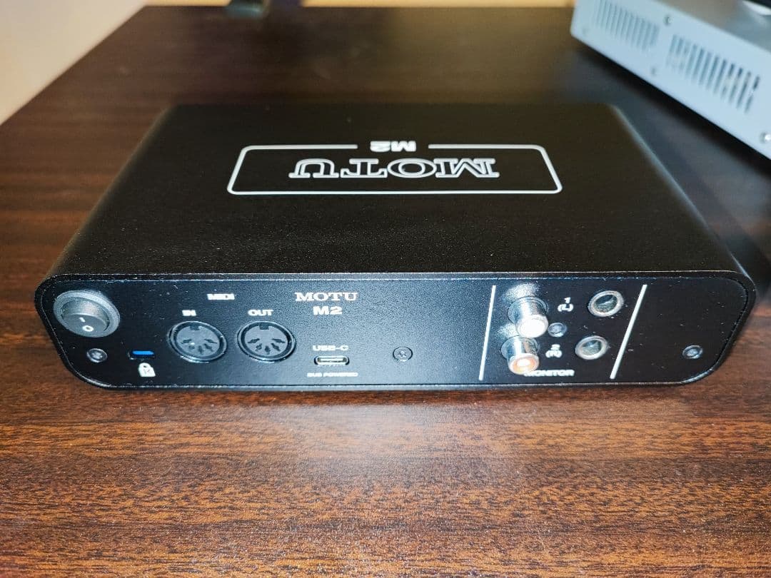 MOTU M2 オーディオインターフェース