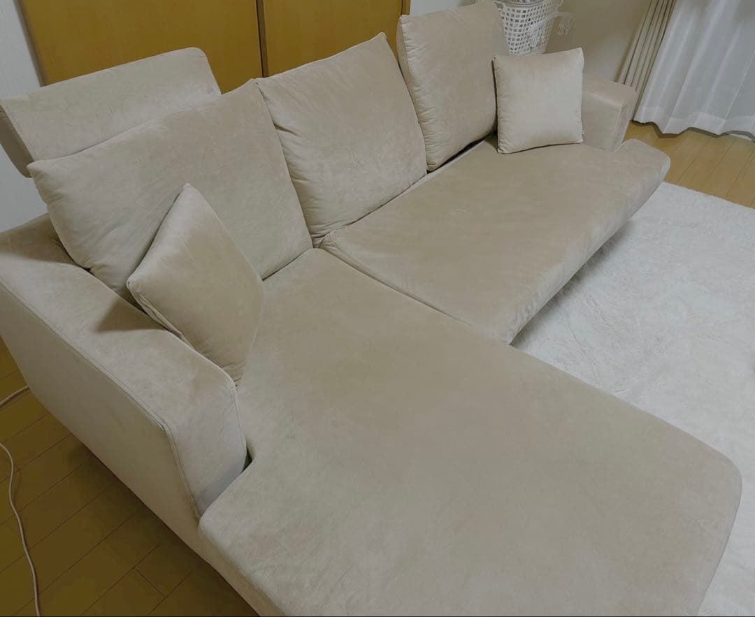 ベージュ L字型コーナーソファ 5クッション付き