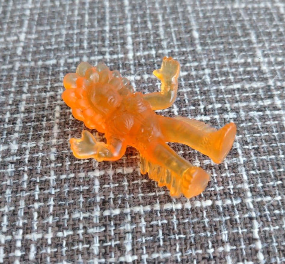 仮面ライダーBLACK 消しゴムフィギュア2体（ハチ怪人・アネモネ怪人